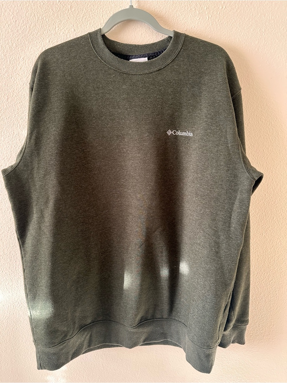 Columbia Olive Green Men's Crewneck Sweatshirt
